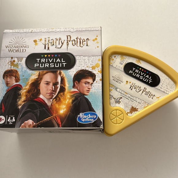 Harry Potter Trivial Pursuit Trivia Game BV10 - Picture 2 of 3